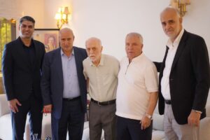 عیادت مدیران پرسپولیس و فدراسیون فوتبال از محمود خوردبین +تصاویر